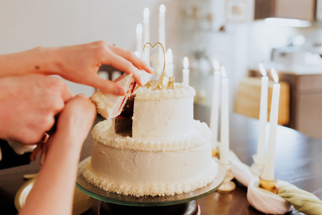 Sierra Vista wedding photographer home reception cake cutting